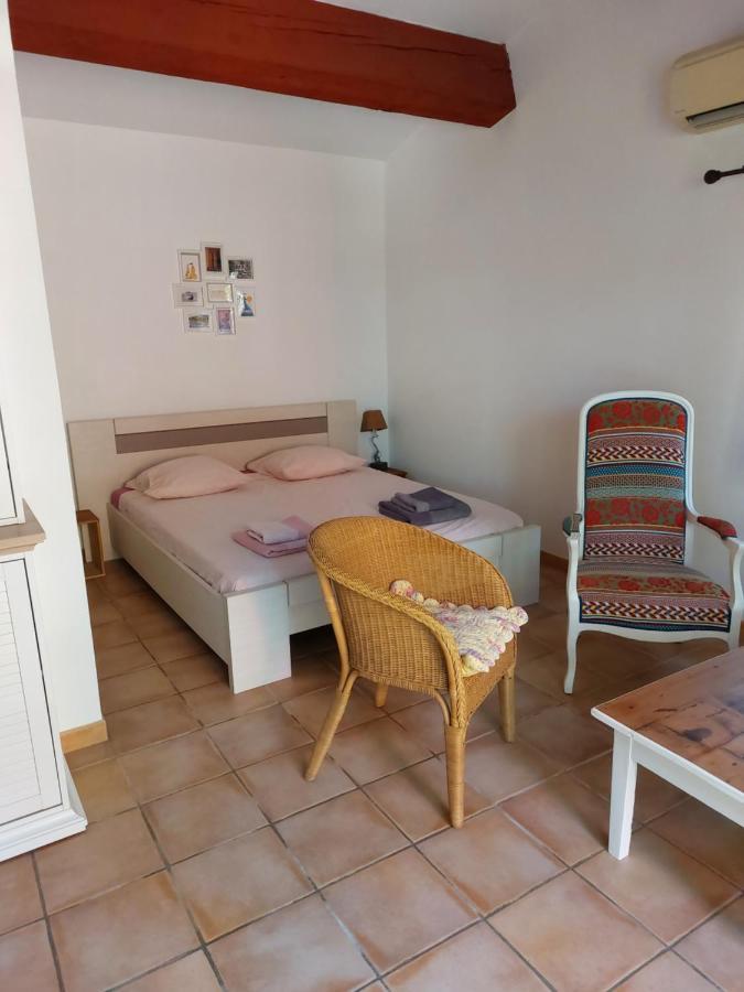 Petite Maison Entre Sanary Et Bandol Экстерьер фото